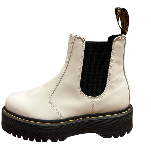 New Dr. Martens Unisex Size 6 & 7.5 White 2976 Quad Chelsea Combat Boots - Picture 6 of 11